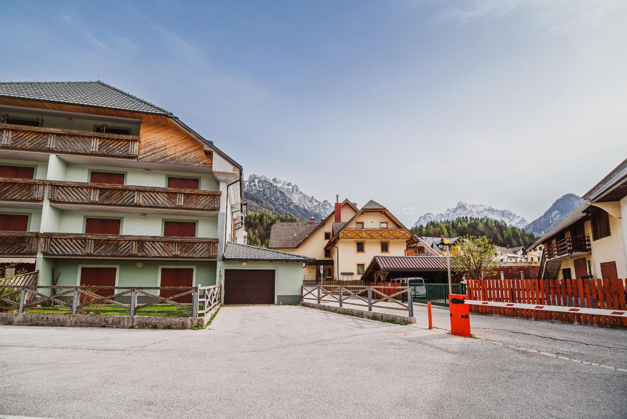 Apartments Slavec With Free Onsite Parking Kranjska Gora Chambre photo