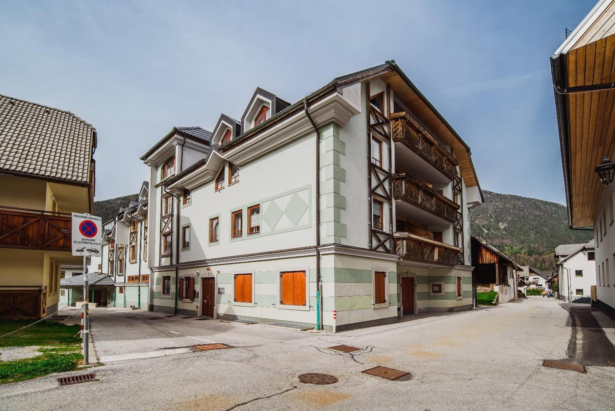 Apartments Slavec With Free Onsite Parking Kranjska Gora Chambre photo