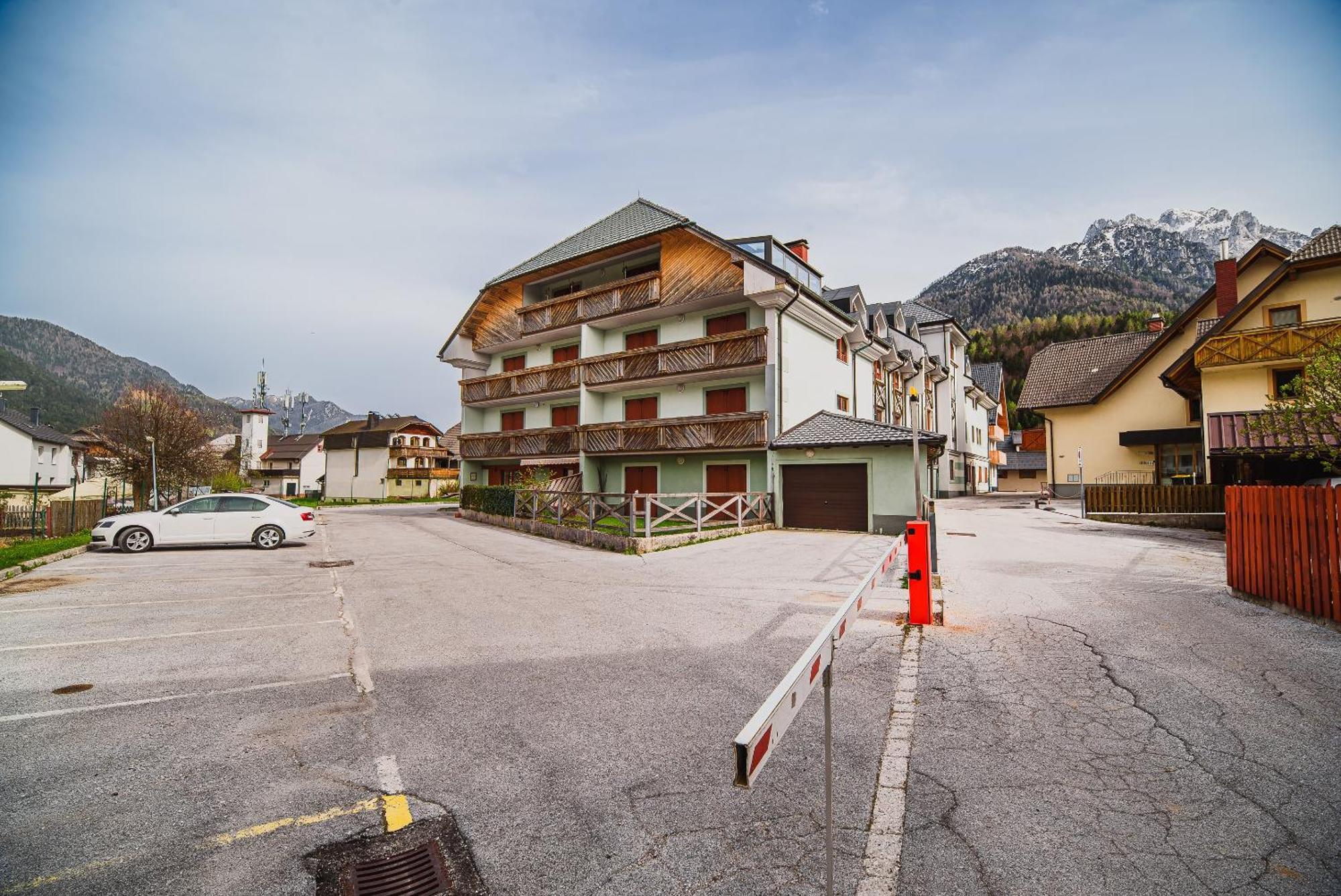 Apartments Slavec With Free Onsite Parking Kranjska Gora Extérieur photo
