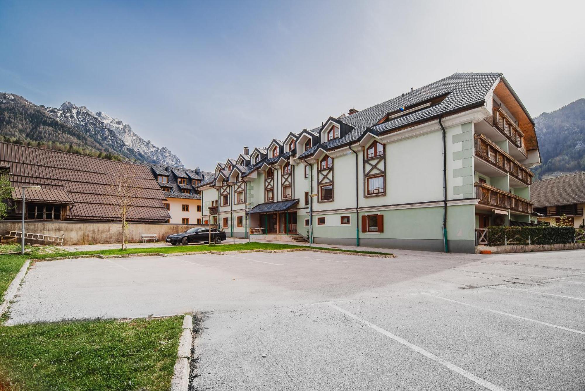 Apartments Slavec With Free Onsite Parking Kranjska Gora Extérieur photo